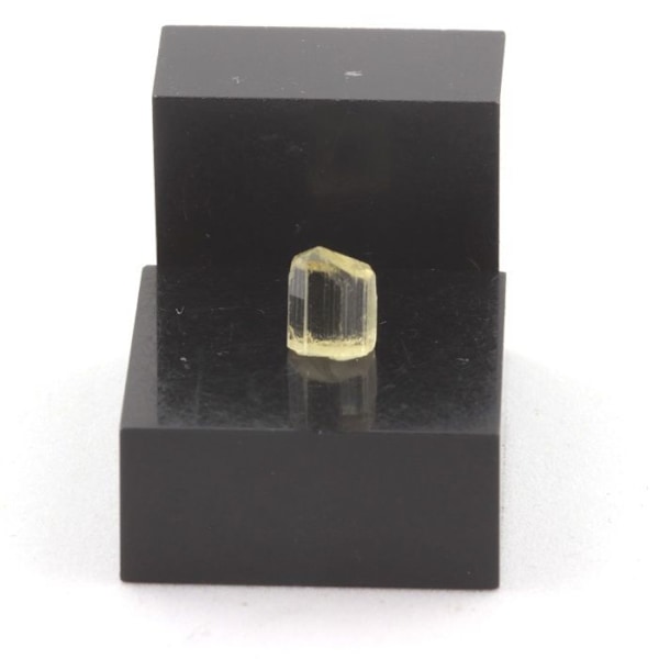 Sten og mineraler. Scapolite. 1,02 øre. Mpwapwa-distriktet, Dodoma-regionen, Tanzania.
