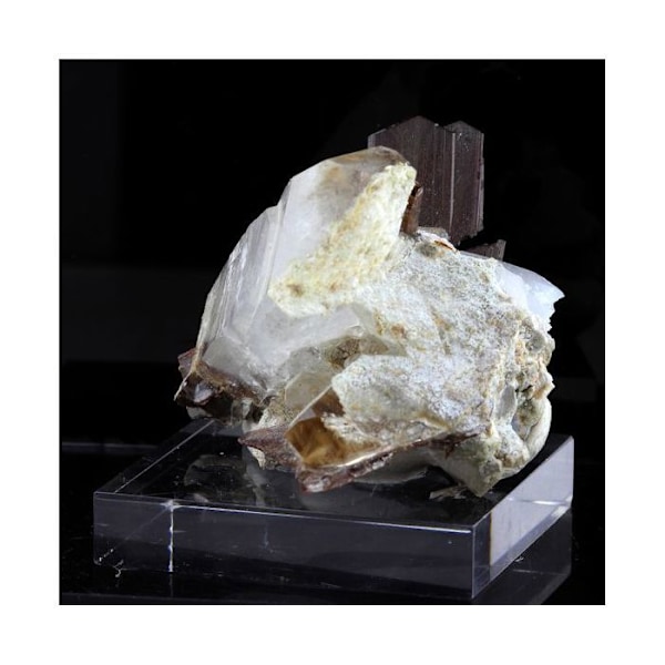 Kivet ja mineraalit. Kvartsi + Brookite. 321,5 senttiä. Balochistan, Pakistan.