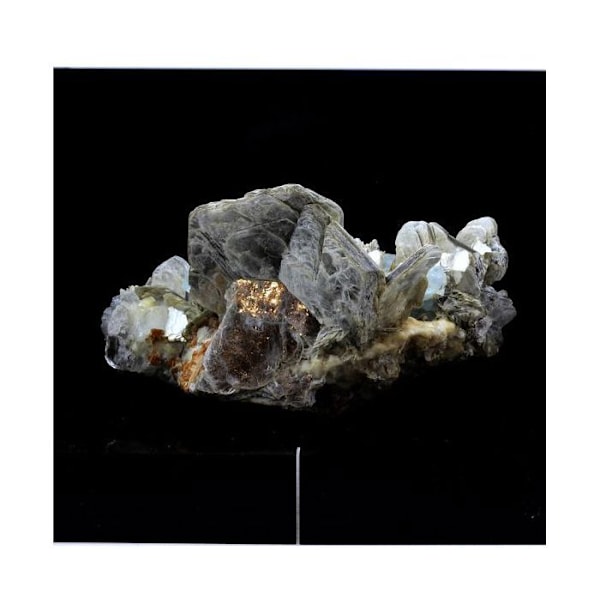 Sten og mineraler. Akvamarin + Muskovit. 936,70 øre. Chumar Bakar, Skardu, Pakistan.