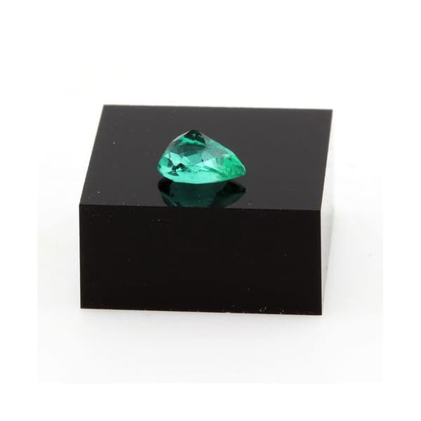 Emerald 0,81 karat Grön