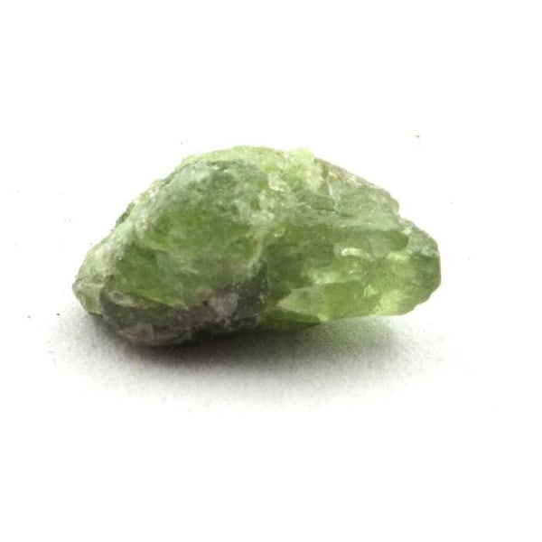 Kivet ja mineraalit. Peridootti. 5.16 ct. Almklovdalen, Vanylven, Norja. Grönt äpple