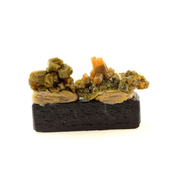 Sten og mineraler. Pyromorphit. 186,15 øre. Les Farges mine, Ussel, Corrèze, Frankrig.