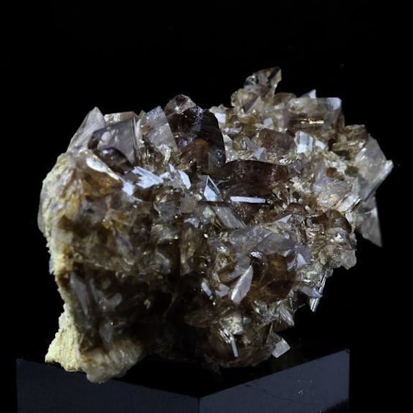 Axinit - ABIJOUX - La Balme d'Auris - 112,0 ct - Ægthedsbevis - Dimensioner 45x25x20 mm