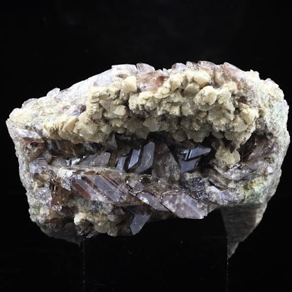 Sten og mineraler. Axinit + Prehnit. 763,5 øre. Chamrousse, Belledonne, Isère, Frankrig.