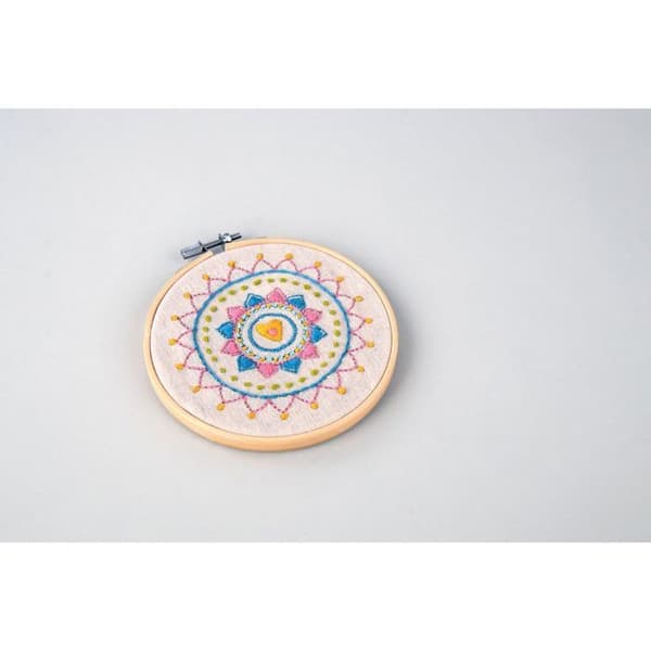 Broderikit - Mandala - 13,5 cm färgrik