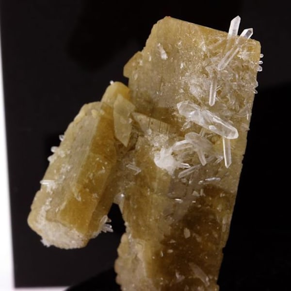 Siderite, Quartz 106,4 karat Flerfärgad