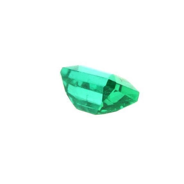 Kivet ja mineraalit. Smaragdi. 0,11 ct. Mananjary, Madagaskar.