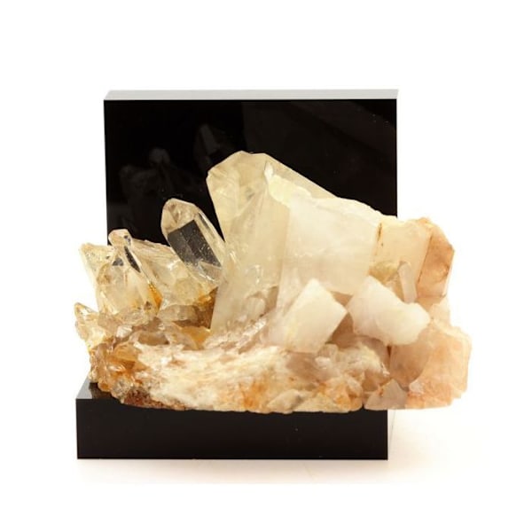 Hyaline quartz 607,8 karat Flerfärgad