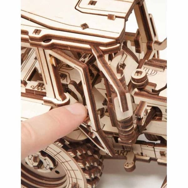 3D træmodel - Traktor 28,2 cm beige