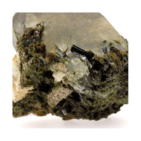 Quartz + Epidote 850,9 karat Flerfärgad