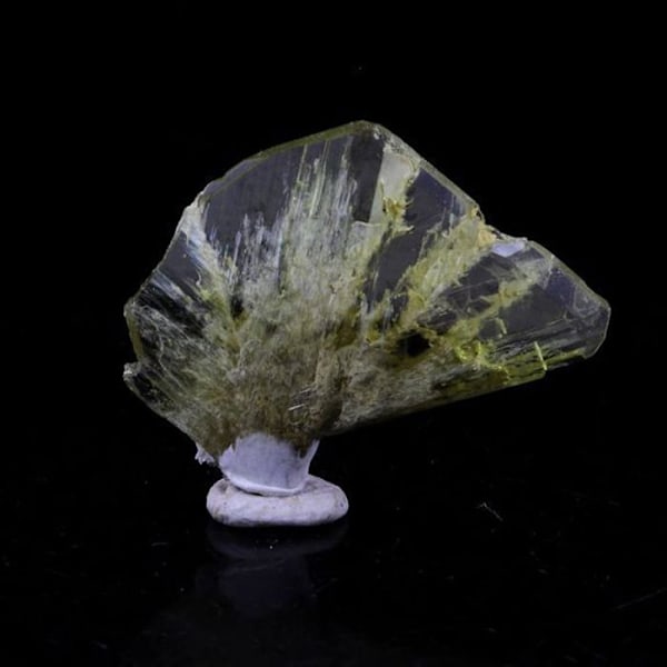 Sten og mineraler. Chrysoberyl. 5,62 øre. Alaotra-søen, Ambatondrazaka, Madagaskar.
