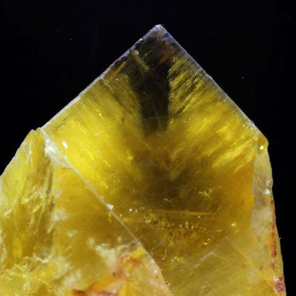 Sten og mineraler. Fluorit. 226,0 øre. Valzergues, Aveyron, Occitanie, Frankrig..