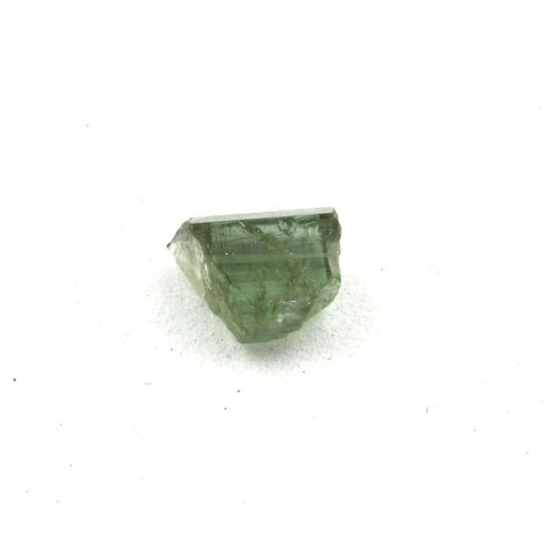 Kivet ja Mineraalit. Vihreä turmaliini. 1,11 ct. Paprok, Nuristan, Afganistan. Grön