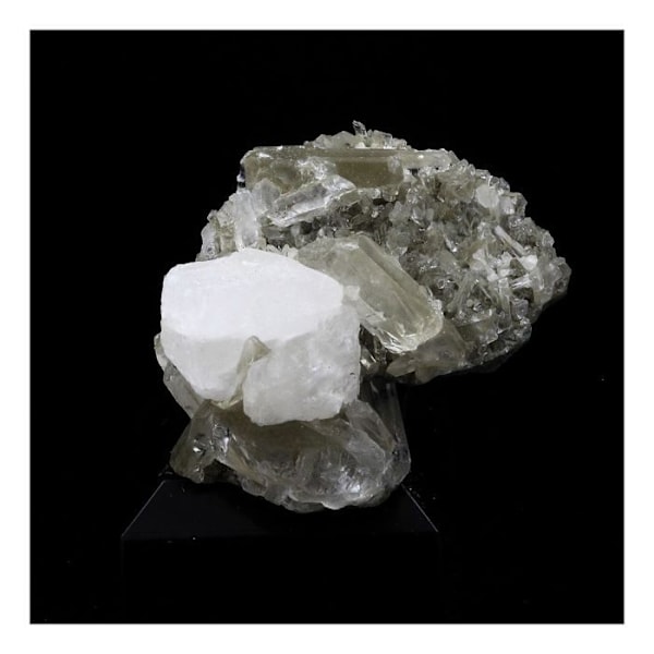 Sten og mineraler. Calcit + Kvarts. 135,0 ct. Maronne, La Garde-en-Oisans, Frankrig..