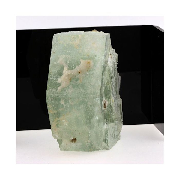 Beryl, Muscovite, Albite 4330,0 karat Flerfärgad