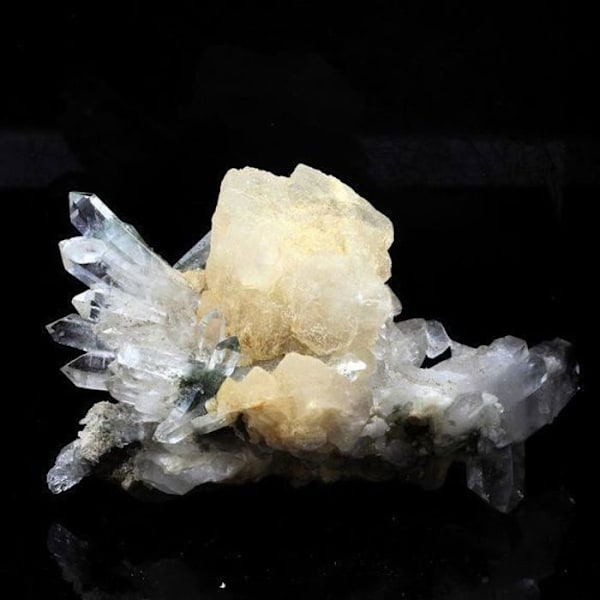 Stenar och Mineraler - ABIJOUX - Kvadru - Kalkspat - Vit - 571.6 ct - 80x52x45 mm