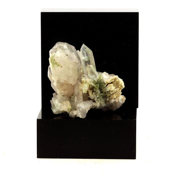 Kivet ja mineraalit. Kvartsi + Kloriitti. 179,0 senttiä. Clavans, Bourg d'Oisans, Ranska.