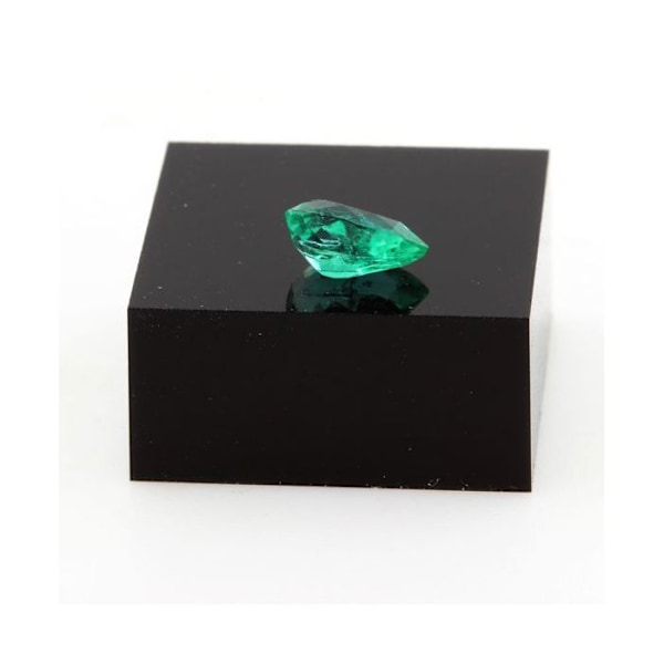 Emerald 0,71 karat Grön