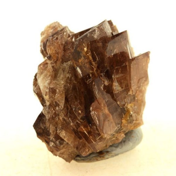 Stenar och mineraler. Axinit. 115,0 cent. Chamrousse, Isère, Frankrike.