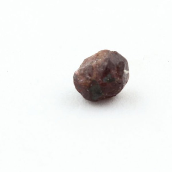 Stenar och mineraler. Granat. 0,415 ct. Skardu-området, Gilgit-Baltistan, Pakistan.