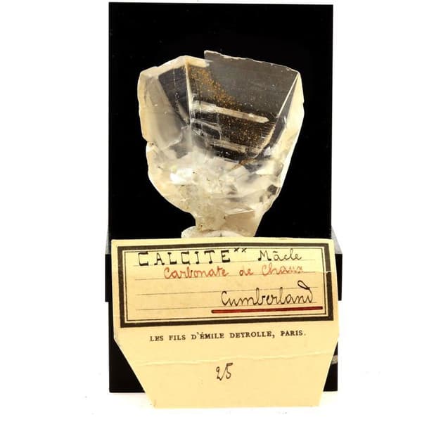 Sten og mineraler. Calcit Macle. 135,0 ct. Bigrigg Mine, Cumbria, Storbritannien.