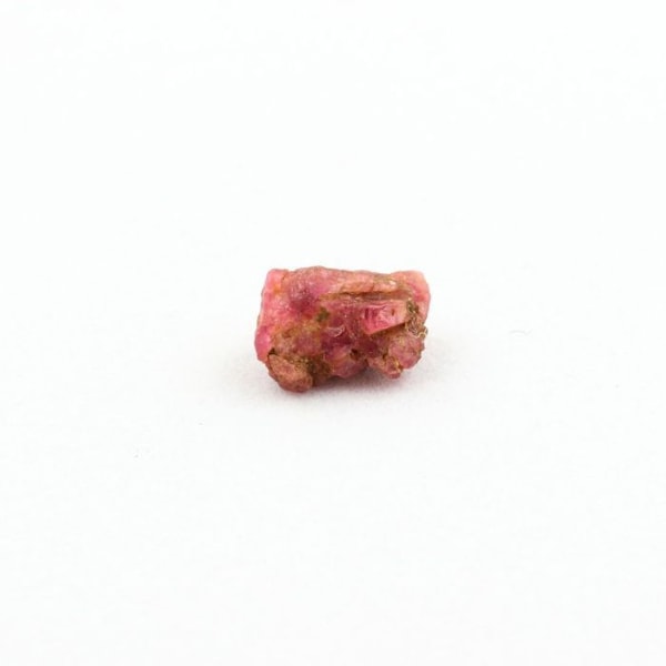 Stenar och mineraler. Spinell. 1 240 ct Tanzania.
