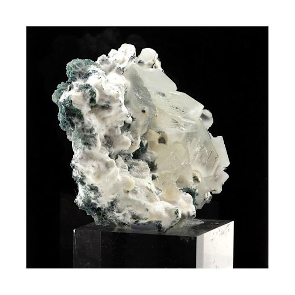Sten og mineraler. Mordenit + Baryt. 545,5 øre. Jalgaon District, Maharashtra, Indien..