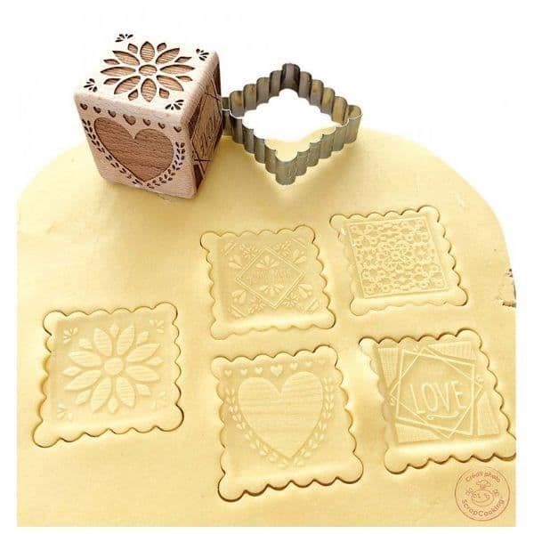 Kakformset - SCRAPCOOKING - Trä - 5 sidor - Med rostfri utstickare