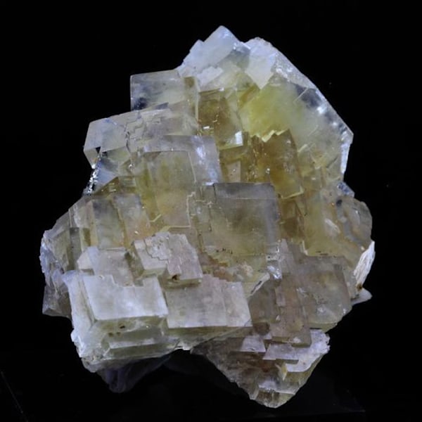 Sten og mineraler. Fluorit. 165,0 øre. La Barre, Puy-de-Dôme, Frankrig.