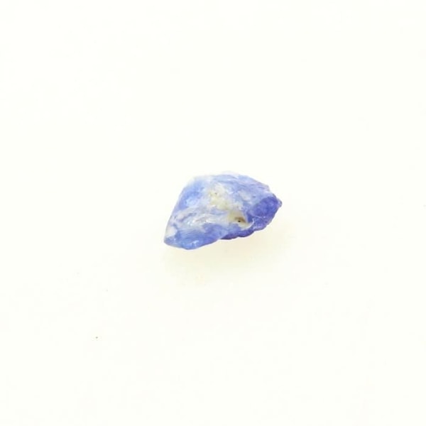 Kivet ja mineraalit. Benitoite. 0,144 ct. San Benito Co., Kalifornia, Yhdysvallat.