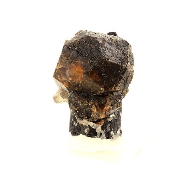 Sten og mineraler. Granat + turmalin. 156,0 øre. Sahannivotry Manandona, Madagaskar. Röd