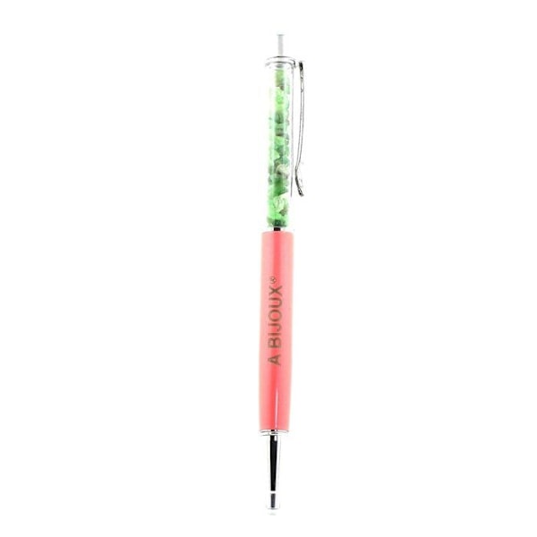 Kivet ja mineraalit. Raaka Tsavorite Garnet Minerals Pen Tansania. Lohen pinkki väri. Laxrosa