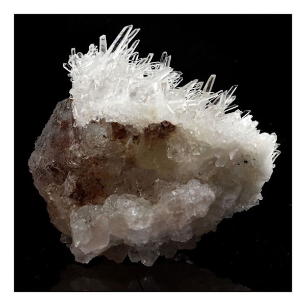 Kivet ja mineraalit. Fluoriitti + kvartsi. 3253,0 senttiä. Mundo Nuevo Mine, Huamachuco, Peru.