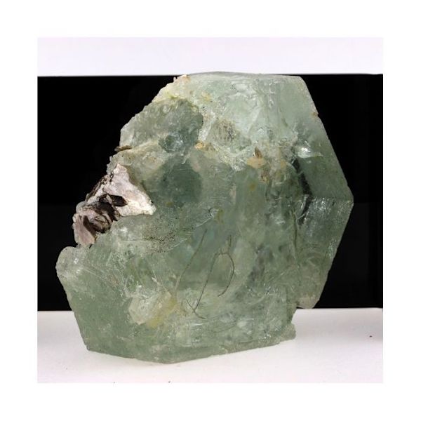 Beryl, Muscovite, Albite 4330,0 karat Flerfärgad
