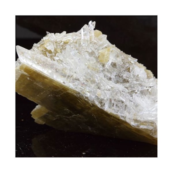 Siderite, Quartz 242,2 karat Flerfärgad