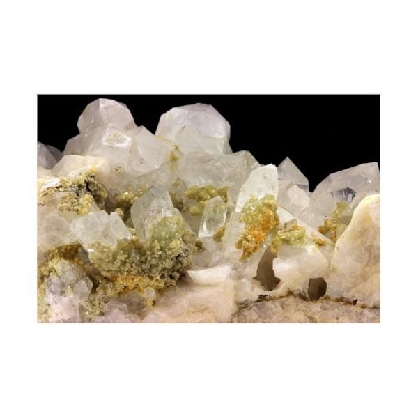 Stenar och mineraler. Kvarts + Cookeite. 4006,0 ct. Clavans, Bourg d'Oisans, Frankrike.