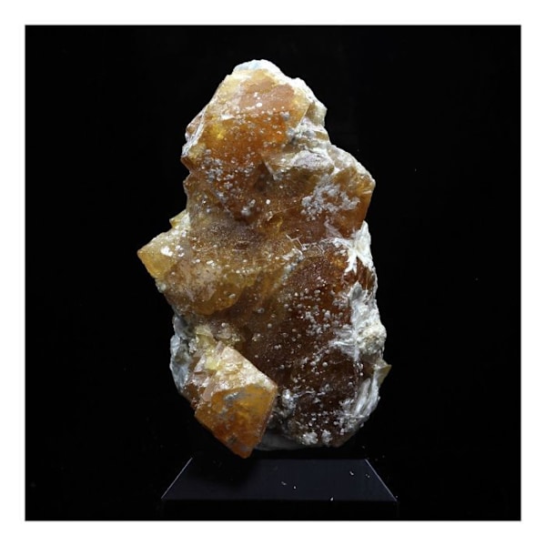 Stenar och mineraler. Scheelite. 438,0 cent. Pingwu berylgruva, Mianyang, Sichuan, Kina.