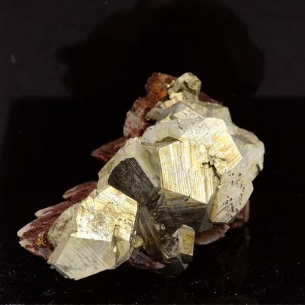 Siderit, Pyrit, Quartz 98,3 karat Flerfärgad