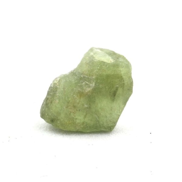 Kivet ja mineraalit. Peridootti. 3,47 ct. Almklovdalen, Vanylven, Norja.