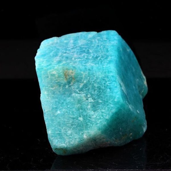 Kivet ja mineraalit. Amazoniitti. 268,0 ct. Konso, Etiopia.