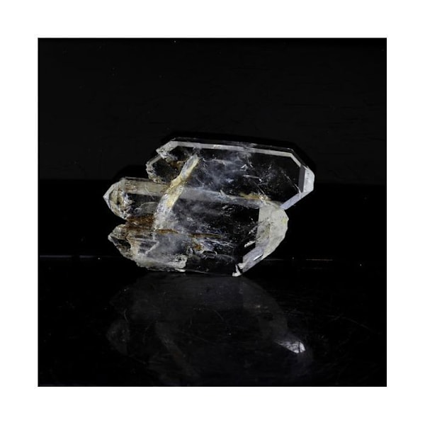 Kivet ja mineraalit. Soul kvartsi (faden quartz). 32,5 ct. Champ-Laurent, Chambéry, Ranska.