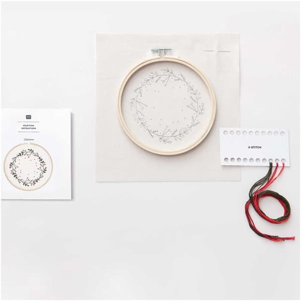 Julkransbroderisats Ø 15 cm Röd