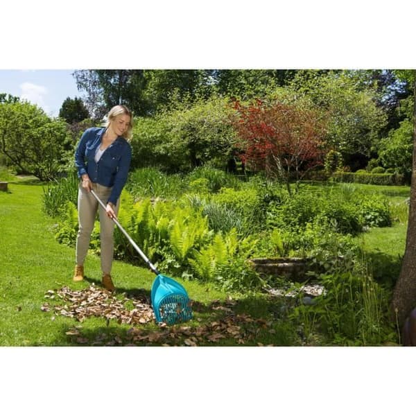 GARDENA Combisystem® 3-i-1 spadekratta - Förstärkt solid plast - 16 tänder - Multifunktion - 25 års garanti Mörkblå