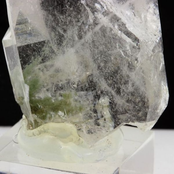 Ame quartz (faden quartz) 58,9 karat Flerfärgad