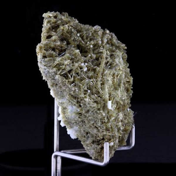 Sten og mineraler. Klinozoisit. 243,0 øre. Marine de Scala, Canari, Haute-Corse, Frankrig.