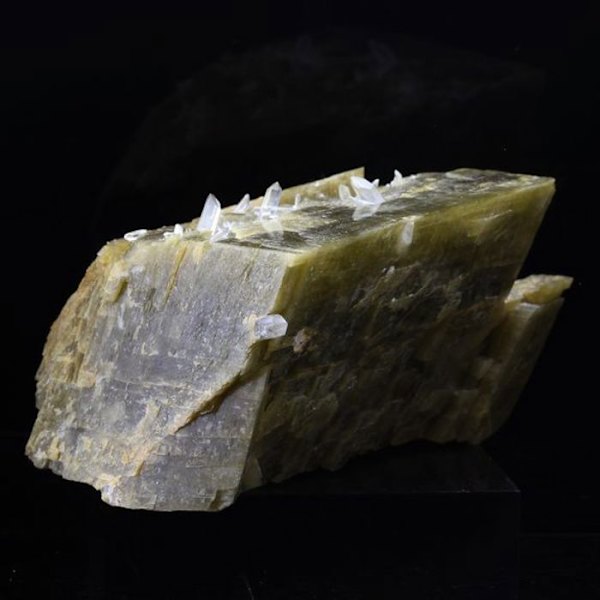 Sten og mineraler. Siderit, Kvarts. 1328,0 øre. Mésage Mine, Vizille, Frankrig..