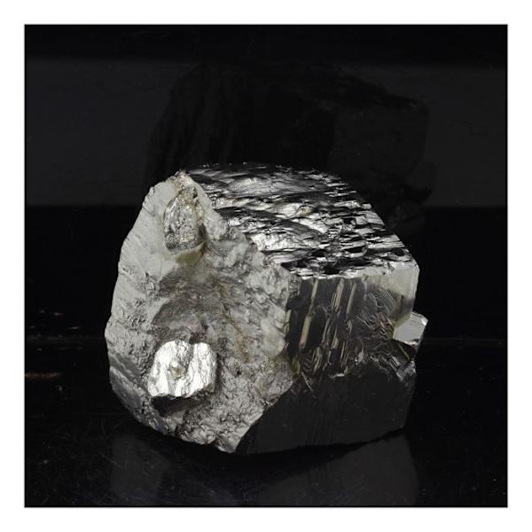 Sten og mineraler. Pyrit. 502,70 øre. Navajún, La Rioja, Spanien.