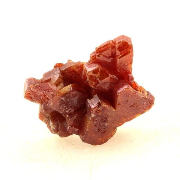 Sten og mineraler. Vanadinit. 43,0 ct. Mibladen Mining District, Midelt, Marokko.
