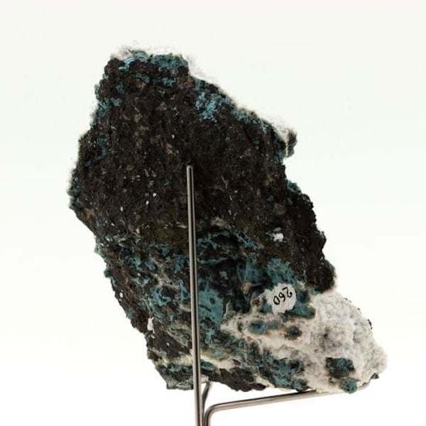 Sten og mineraler. Fluorapophyllit-(K) + Stilbit. 2645,0 ct. Jalgaon District, Nashik, Maharashtra, Indien.
