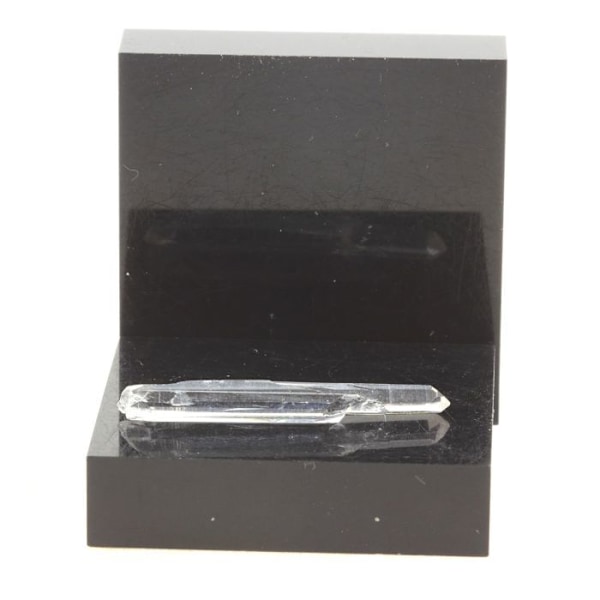 Kivet ja mineraalit. Kvartsi. 4,86 ct. La Gardette -kaivos, Bourg d'Oisans, Isère, Ranska.